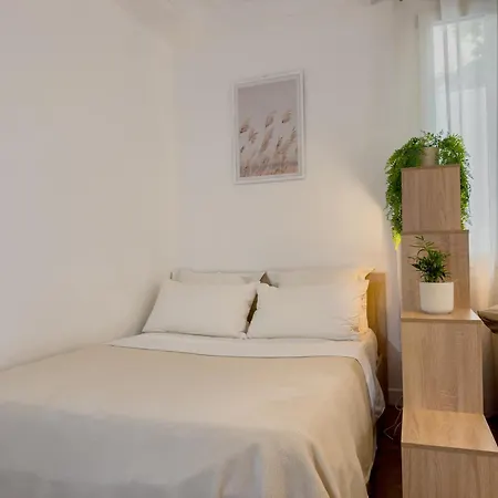 - Bright & Modern - Private Terrace - Aircon - Near Train & ニース