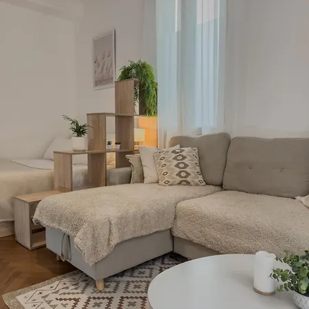- Bright & Modern - Private Terrace - Aircon - Near Train & * ニース