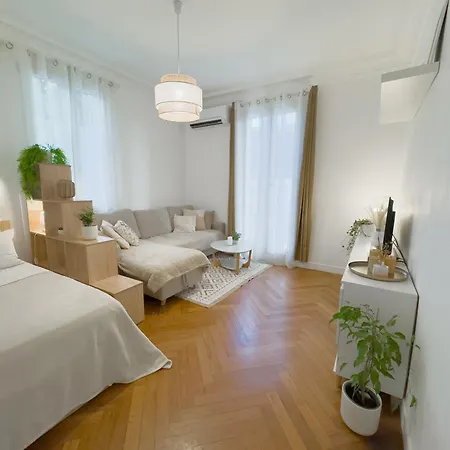 - Bright & Modern - Private Terrace - Aircon - Near Train & * ニース