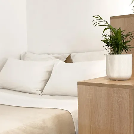 - Bright & Modern - Private Terrace - Aircon - Near Train & ニース