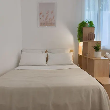 - Bright & Modern - Private Terrace - Aircon - Near Train & ニース