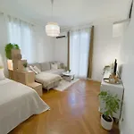 - Bright&modern - Private Terrace - Aircon - Near Train&beach * Niza