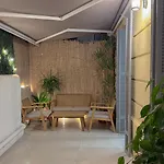 - Bright & Modern - Private Terrace - Aircon - Near Train & Nizza