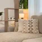 Apartman - Bright & Modern - Private Terrace - Aircon - Near Train &