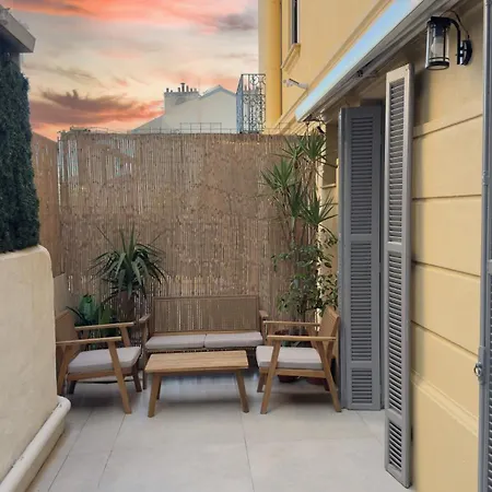 Apartament - Bright & Modern - Private Terrace - Aircon - Near Train & *