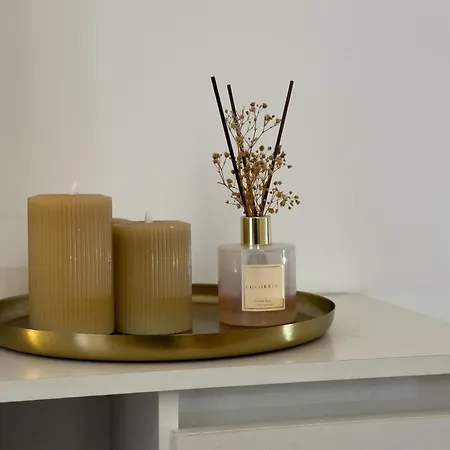 Appartement - Bright & Modern - Private Terrace - Aircon - Near Train & *