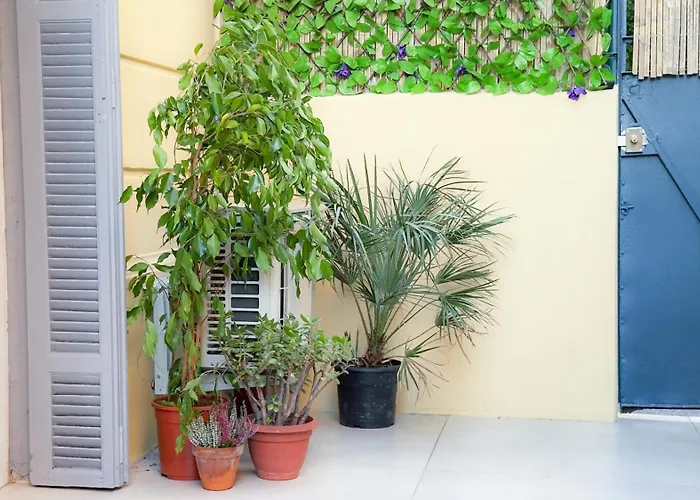 Apartmán - Bright & Modern - Private Terrace - Aircon - Near Train & *