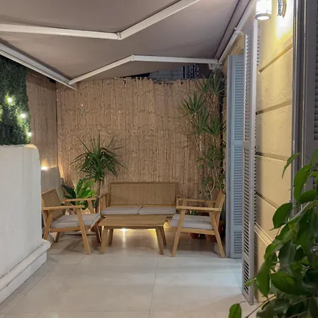 - Bright & Modern - Private Terrace - Aircon - Near Train & Νίκαια